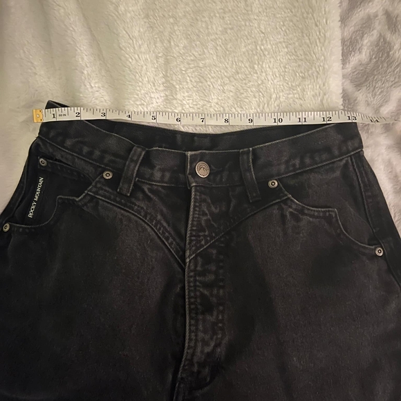 ROCKY MOUNTAIN Black Boot Leg Jeans MAKE AN OFFER - Picture 3 of 15